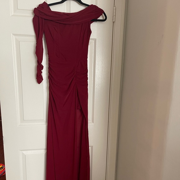 MAJORELLE Red Gown - Picture 5 of 7